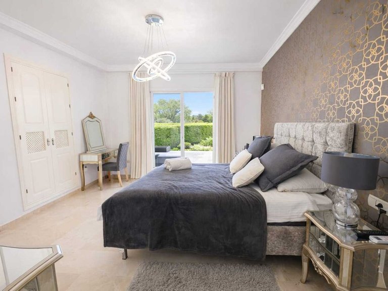 Apartment for Sale in Artola, Malaga 10