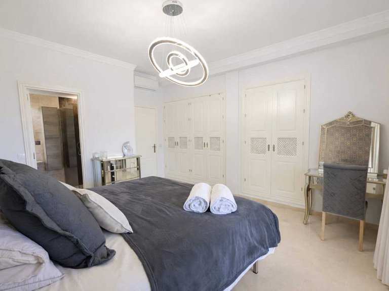Apartment for Sale in Artola, Malaga 11
