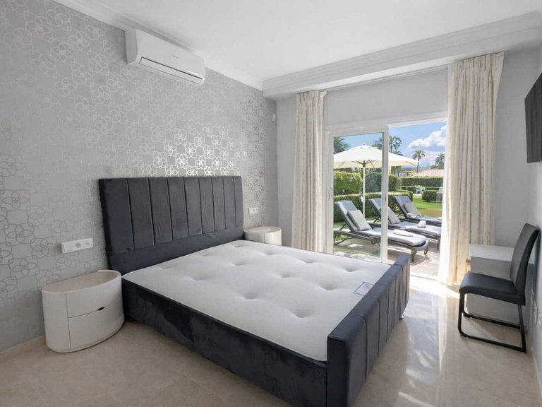 Apartment for Sale in Artola, Malaga 41