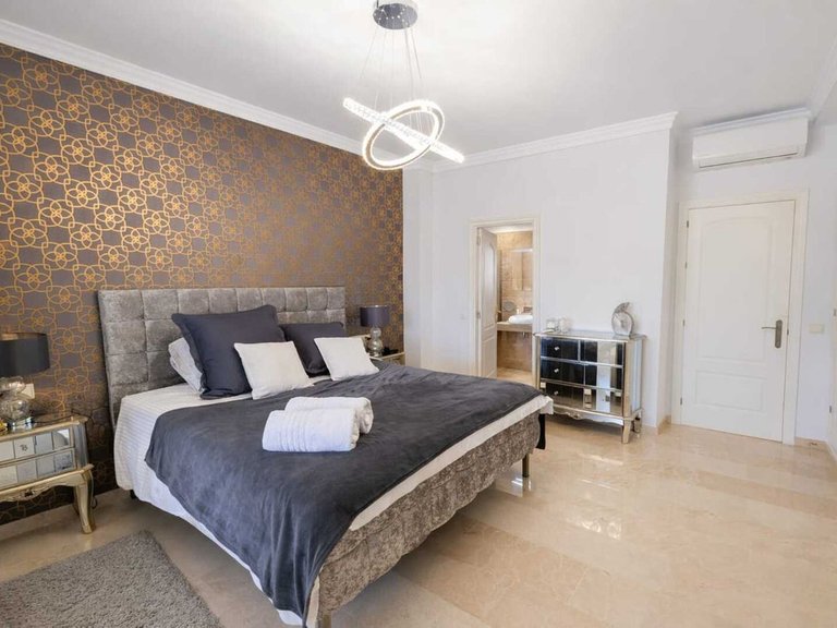 Apartment for Sale in Artola, Malaga 9