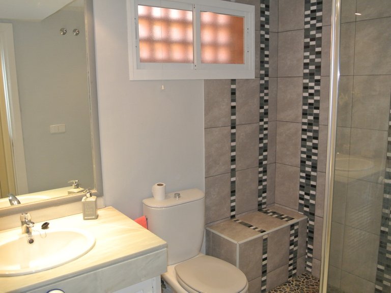 Apartment for Sale in The Golden Mile, Malaga 13