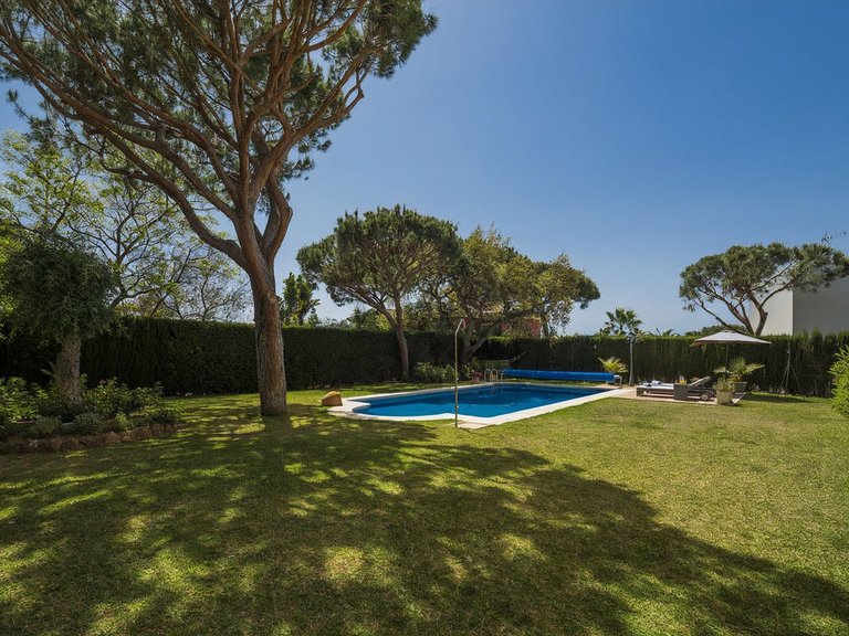 Villa for Sale in Elviria, Malaga 13