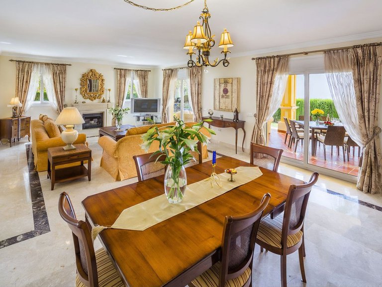 Villa for Sale in Elviria, Malaga 4