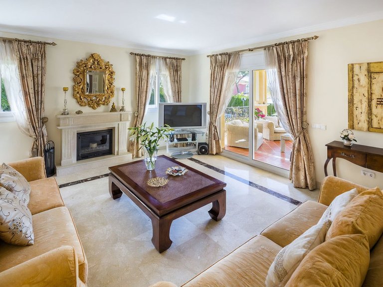 Villa for Sale in Elviria, Malaga 5