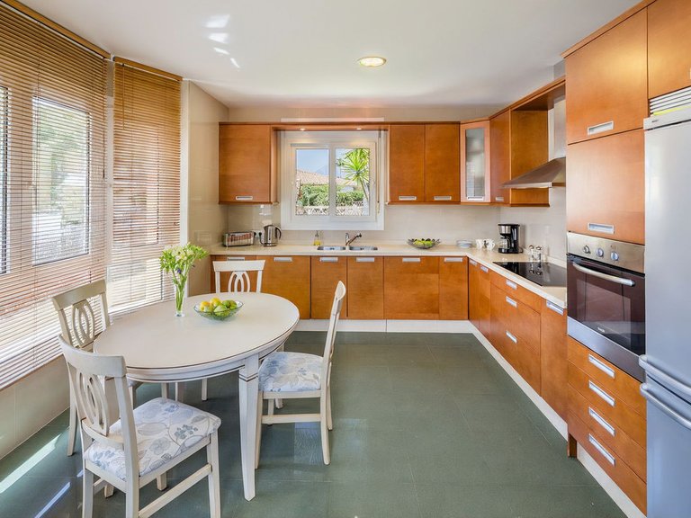 Villa for Sale in Elviria, Malaga 7