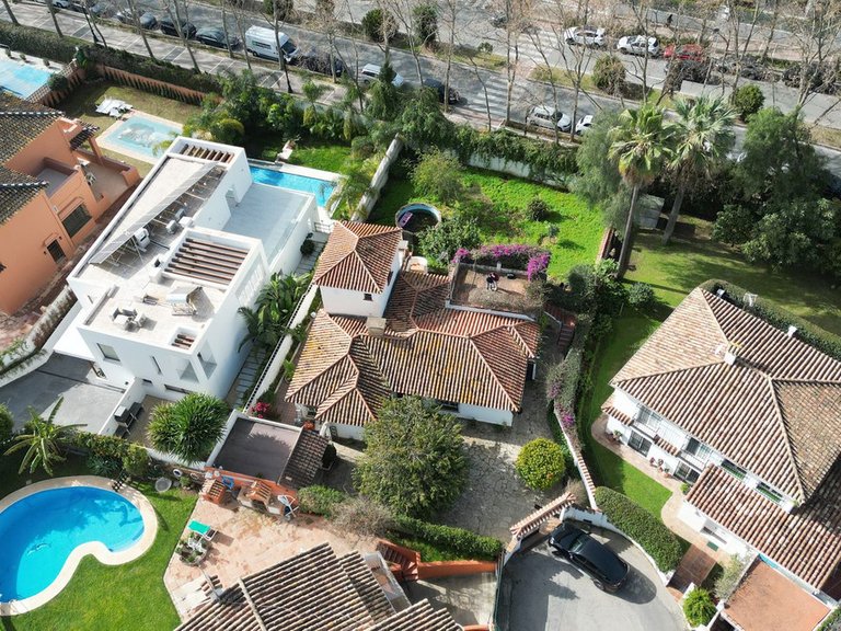 Plot for Sale in The Golden Mile, Malaga 3
