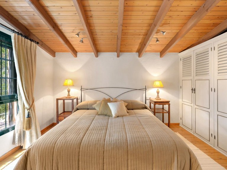 Villa for Sale in Ojén, Malaga 39