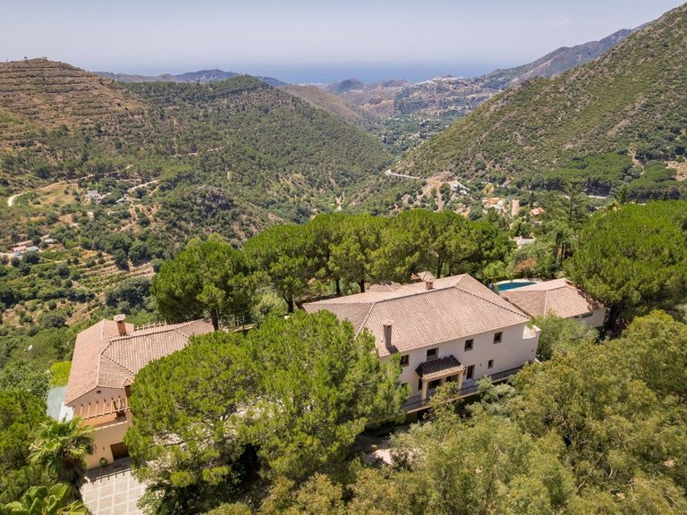 Villa for Sale in Ojén, Malaga 7