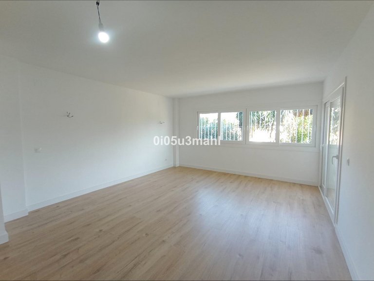 Apartment for Sale in El Palo, Malaga 3