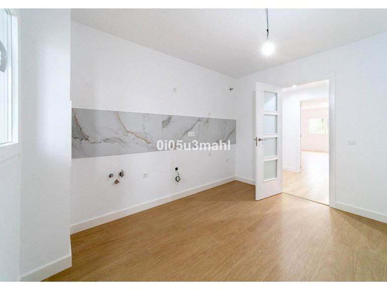 Apartment for Sale in El Palo, Malaga 7