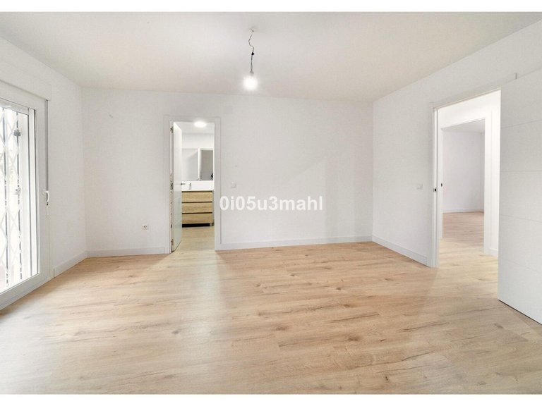 Apartment for Sale in El Palo, Malaga 9