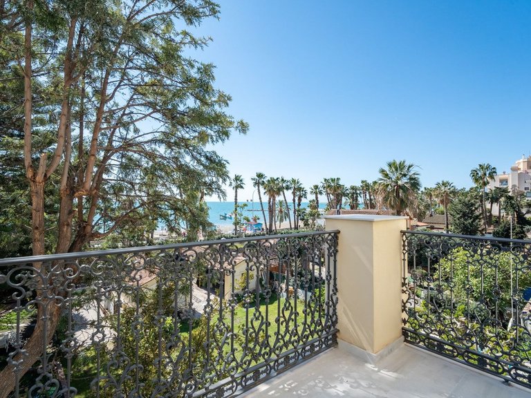 Apartment for Sale in Monte Sancha, Malaga 5