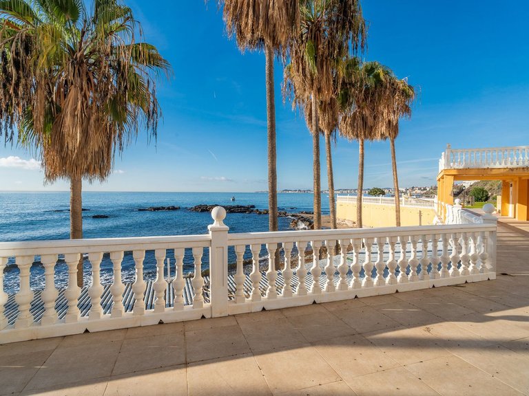 Apartment for Sale in Benalmadena Costa, Malaga 12
