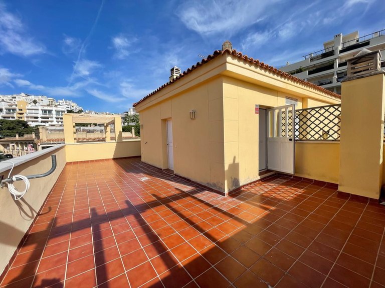 Apartment for Sale in Torrequebrada, Malaga 27