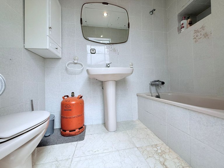 Villa for Sale in Coín, Malaga 11