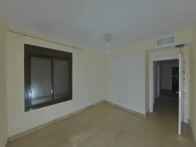 Apartment for Sale in La Duquesa, Malaga 11