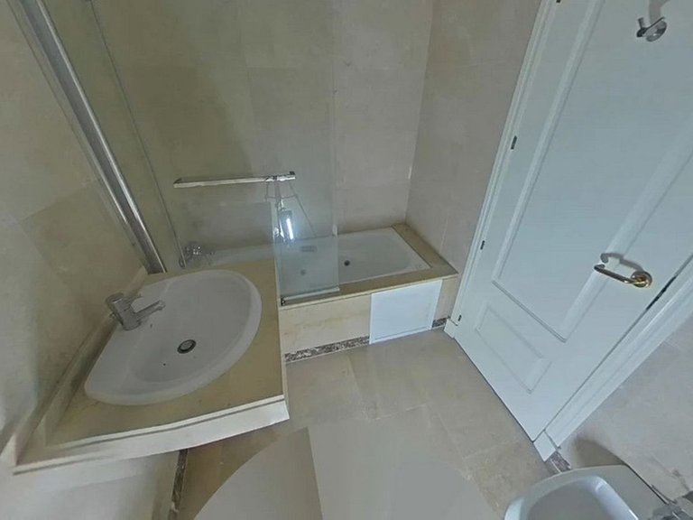 Apartment for Sale in La Duquesa, Malaga 24