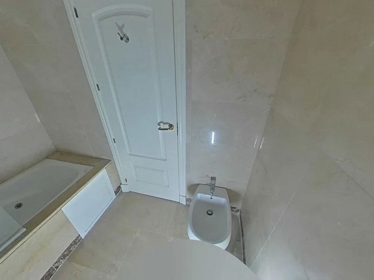 Apartment for Sale in La Duquesa, Malaga 25