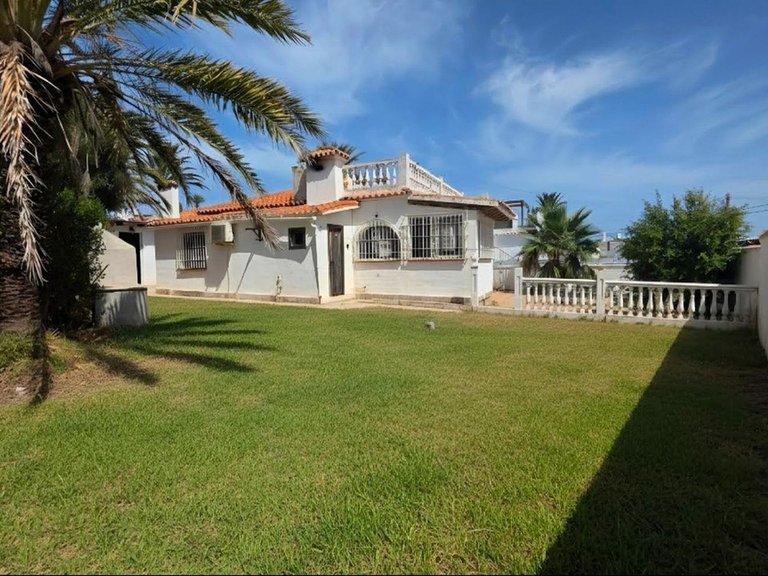 Villa for Sale in El Faro, Malaga 1