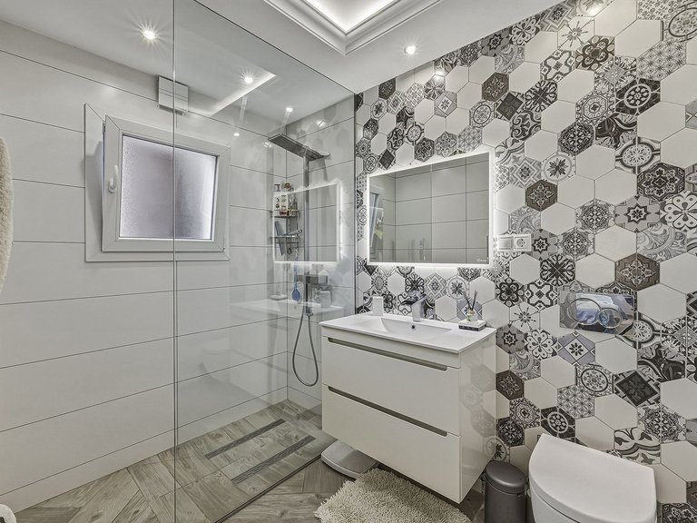 Villa for Sale in El Rosario, Malaga 16