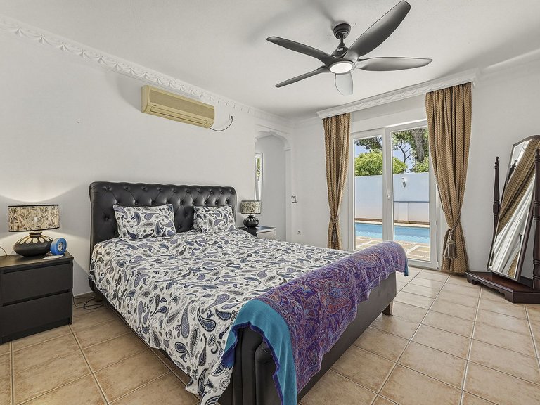 Villa for Sale in El Rosario, Malaga 17