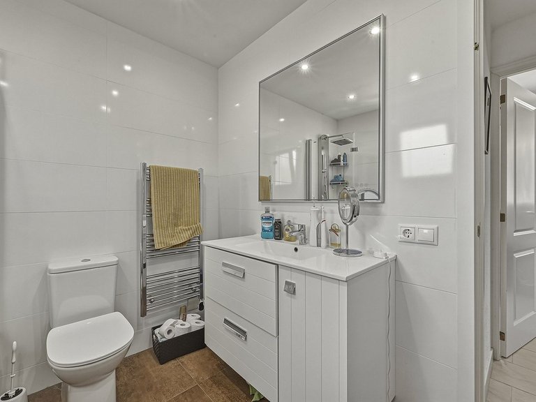 Villa for Sale in El Rosario, Malaga 24