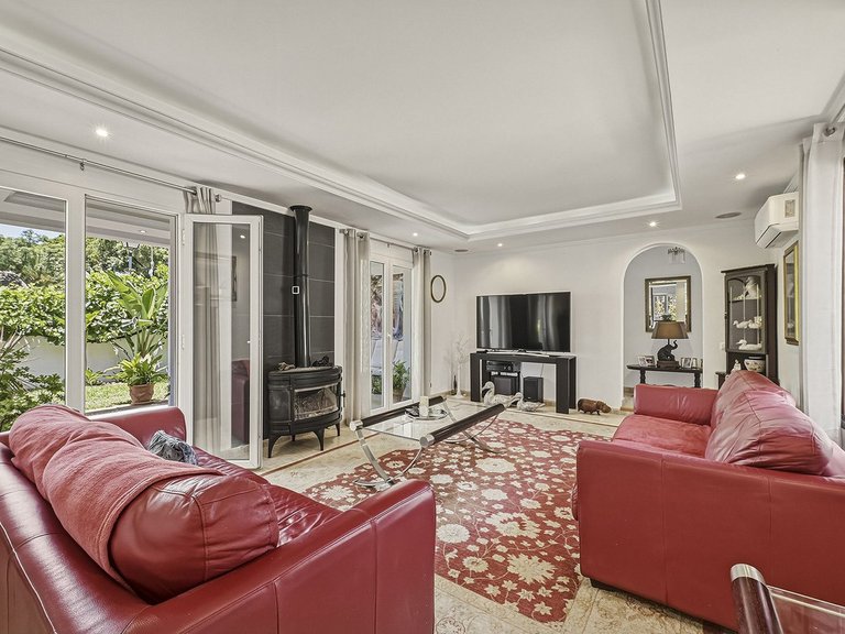 Villa for Sale in El Rosario, Malaga 31