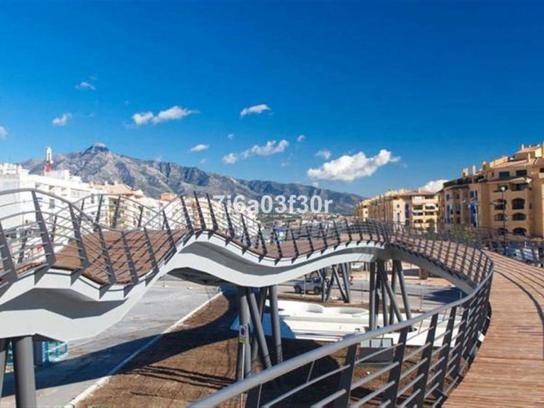Apartment for Sale in San Pedro De Alcántara, Malaga 26