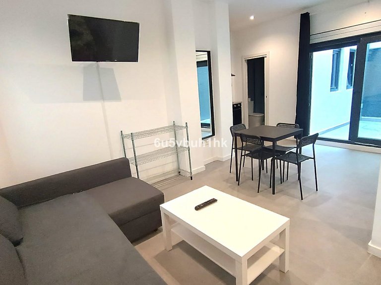 Villa for Sale in Málaga, Malaga 23