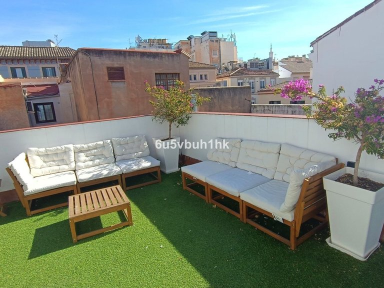Villa for Sale in Málaga, Malaga 31