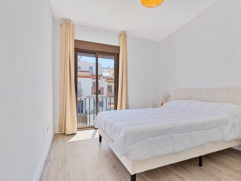 Villa for Sale in Casares Playa, Malaga 11