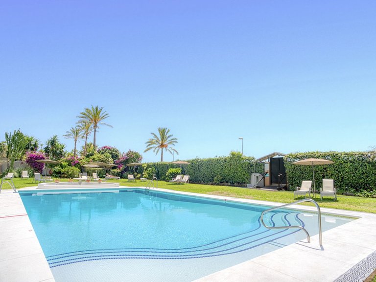 Apartment for Sale in Puerto Banús, Malaga 4