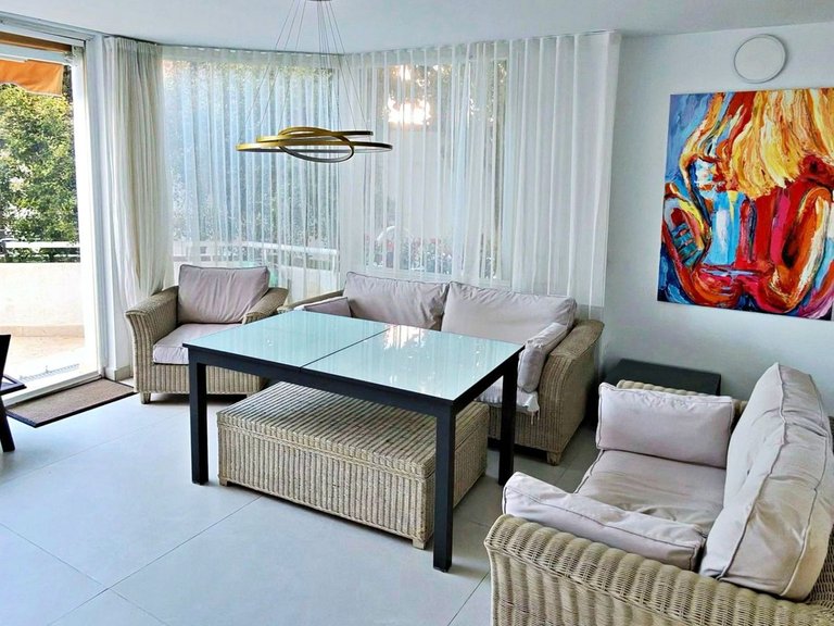 Apartment for Sale in Puerto Banús, Malaga 5