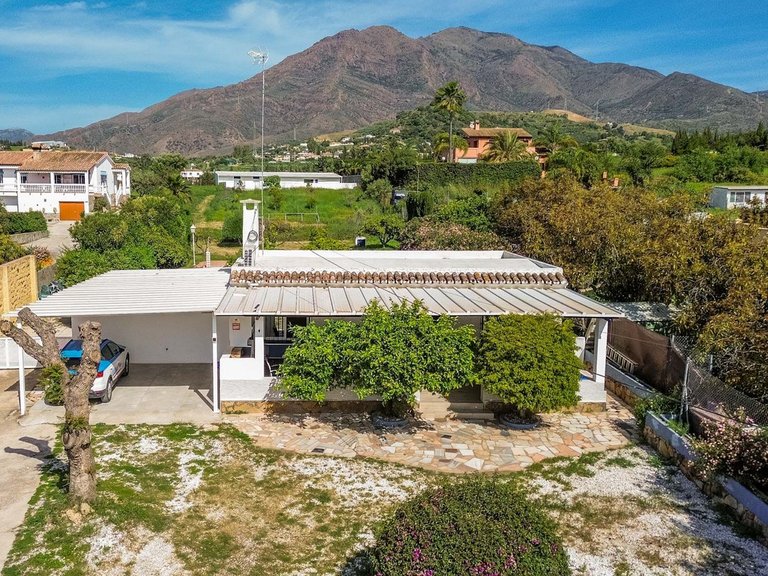 Villa for Sale in Estepona, Malaga 2