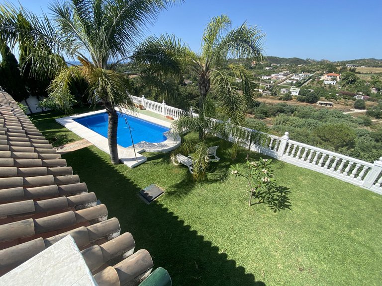 Villa for Sale in Estepona, Malaga 1