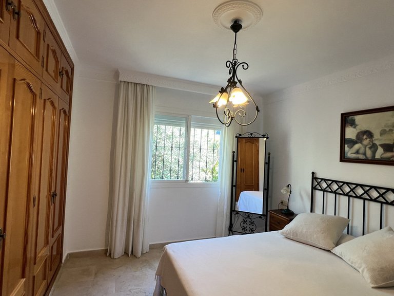 Villa for Sale in Estepona, Malaga 13