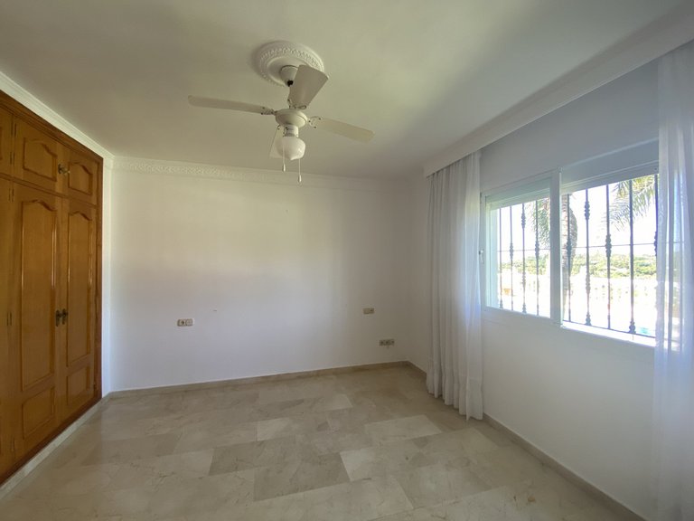 Villa for Sale in Estepona, Malaga 14