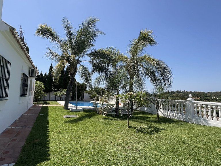 Villa for Sale in Estepona, Malaga 23