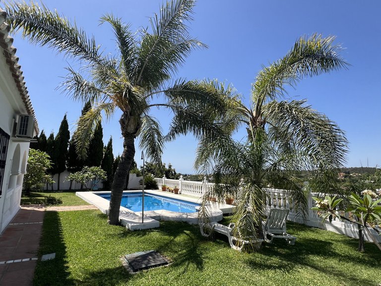 Villa for Sale in Estepona, Malaga 25
