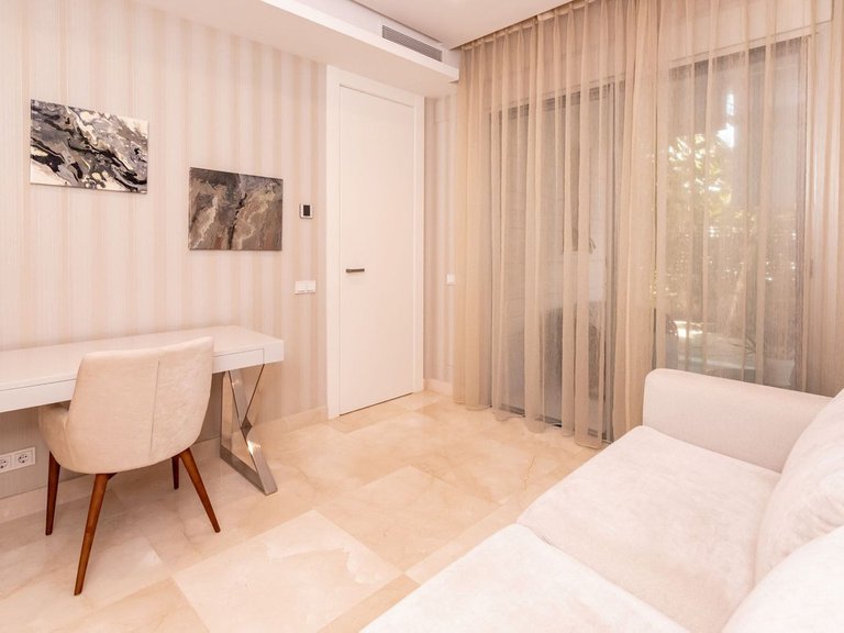 Villa for Sale in San Pedro De Alcántara, Malaga 14