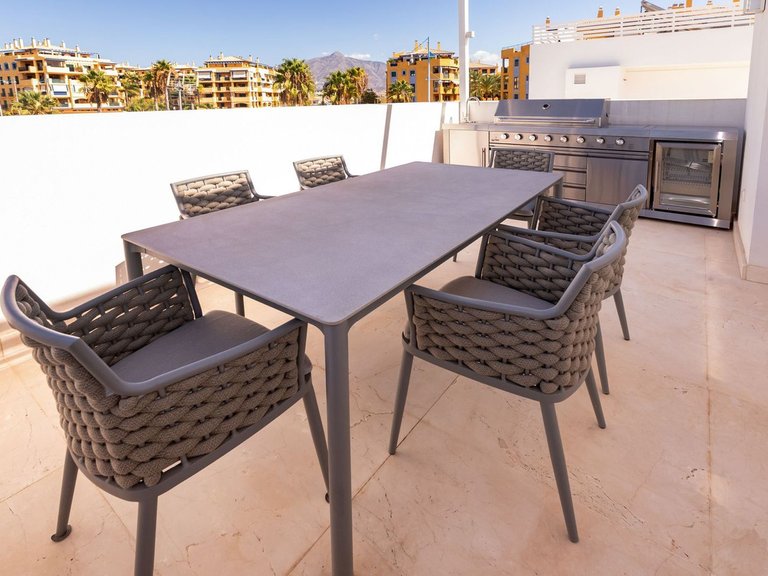 Villa for Sale in San Pedro De Alcántara, Malaga 28