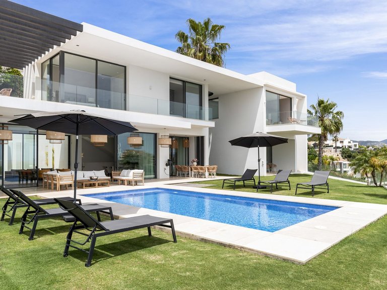Villa for Sale in Benahavís, Malaga 2