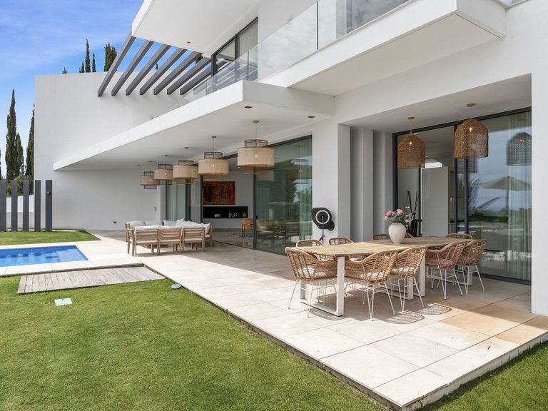 Villa for Sale in Benahavís, Malaga 28