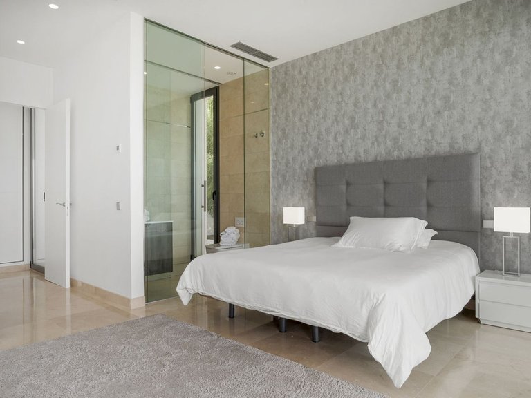 Villa for Sale in Benahavís, Malaga 38