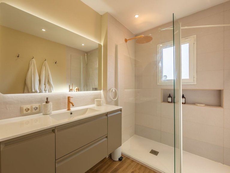 Apartment for Sale in Estepona, Malaga 37