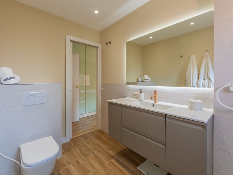 Apartment for Sale in Estepona, Malaga 38