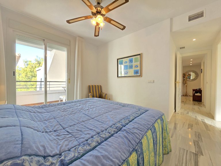 Apartment for Sale in Benahavís, Malaga 29