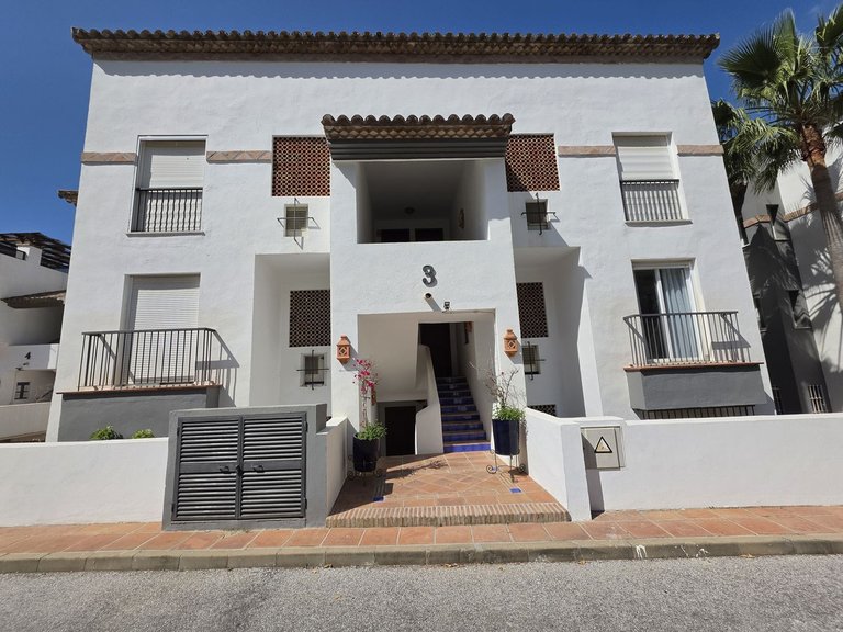 Apartment for Sale in Benahavís, Malaga 40