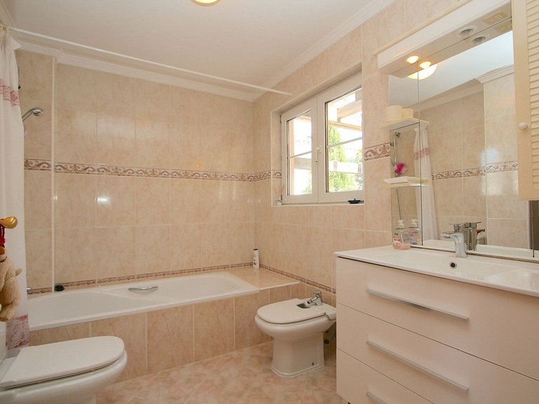 Villa for Sale in Costa del Sol Fuengirola, Malaga 12