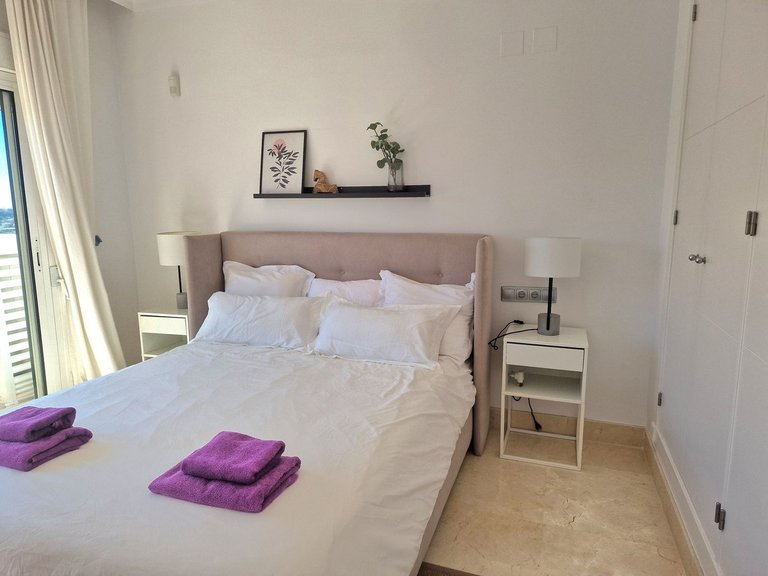 Apartment for Sale in Nueva Andalucía, Malaga 17